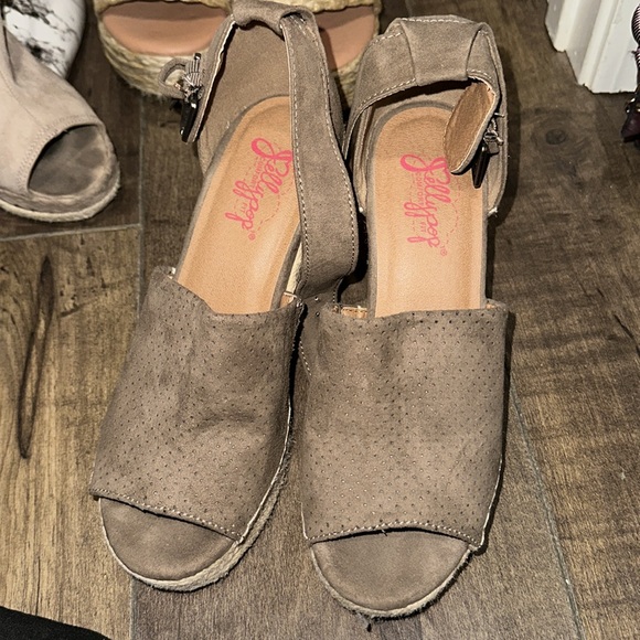 Wedges - Picture 4 of 4